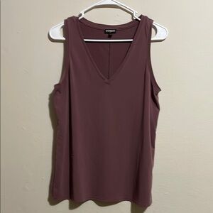 Express Women's Dusty Rose V-Neck Tank Top. Size small.